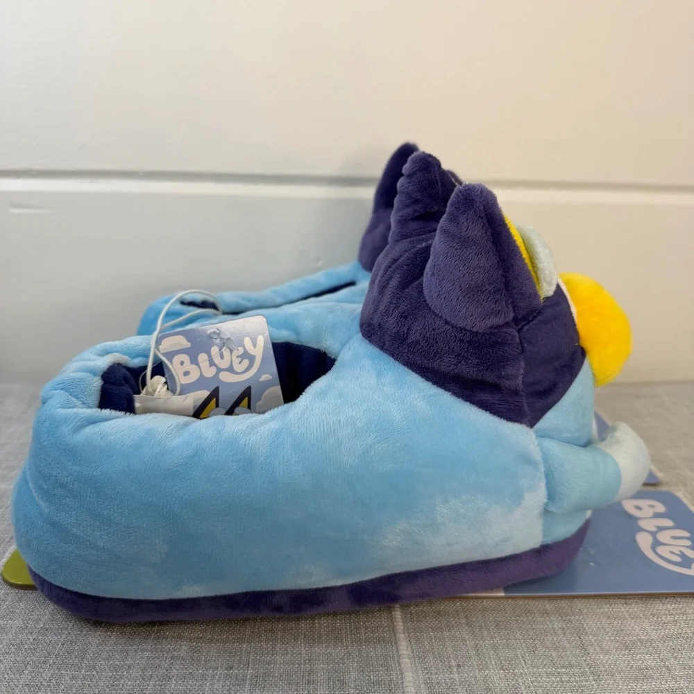 Bluey Slippers Medium 7/8 Kids - New!‎